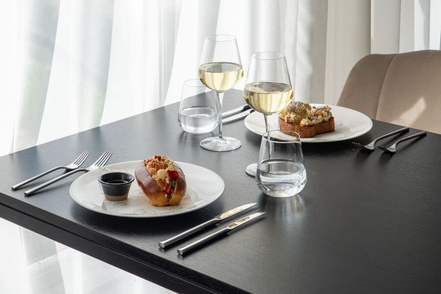 Blas Restaurant Lunch. Solva Crab and Lobster