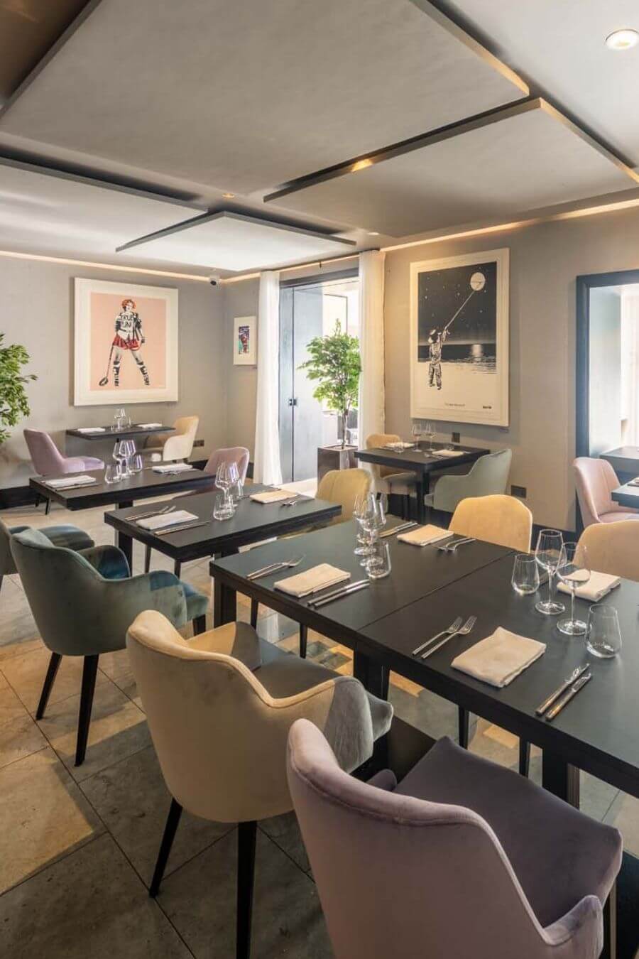Blas Restaurant Dining Area with Contemporary Artwork